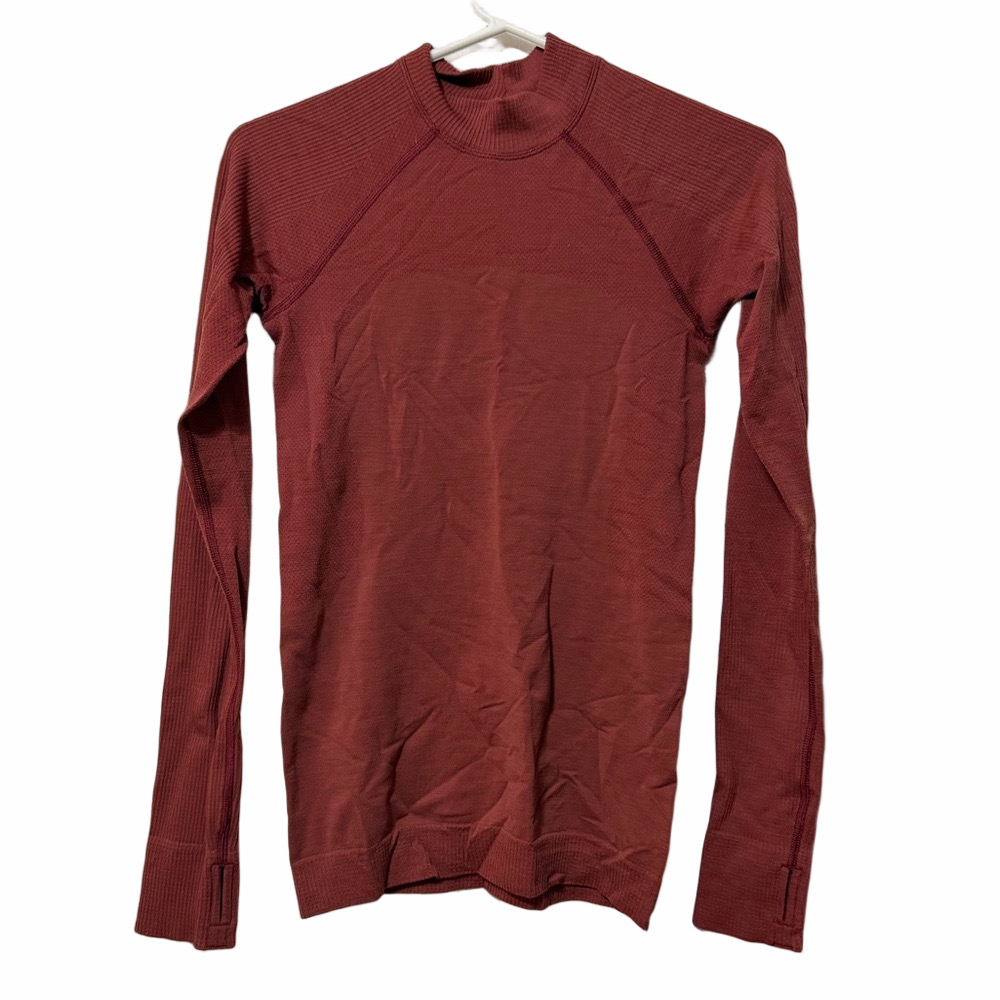 Lululemon keep the heat thermal long sleeve size small VVVGUC